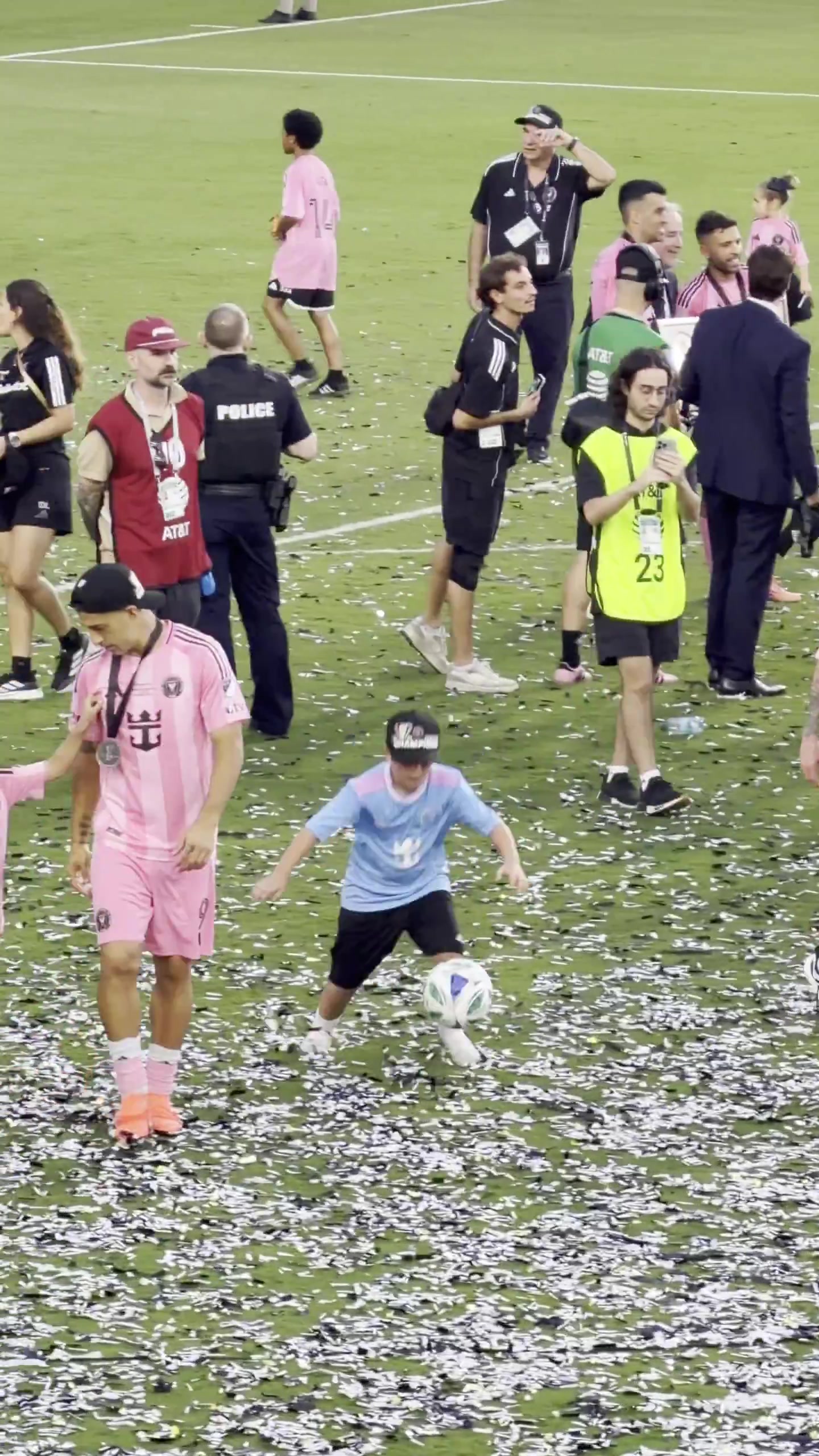 开云app官网下载-告诉俺爸😂马特奥做颠球花式"环绕地球"，迫不及待告诉梅西苏牙