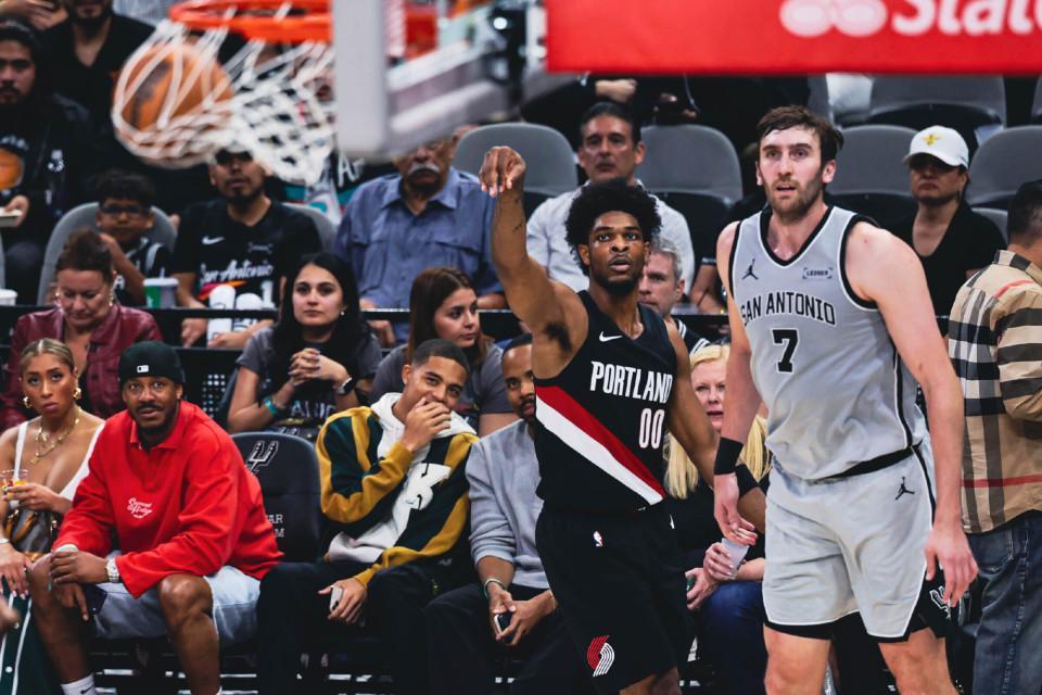 开云体育官网上-101-112！杨瀚森未出场，开拓者不敌马刺，争八形势不容乐观